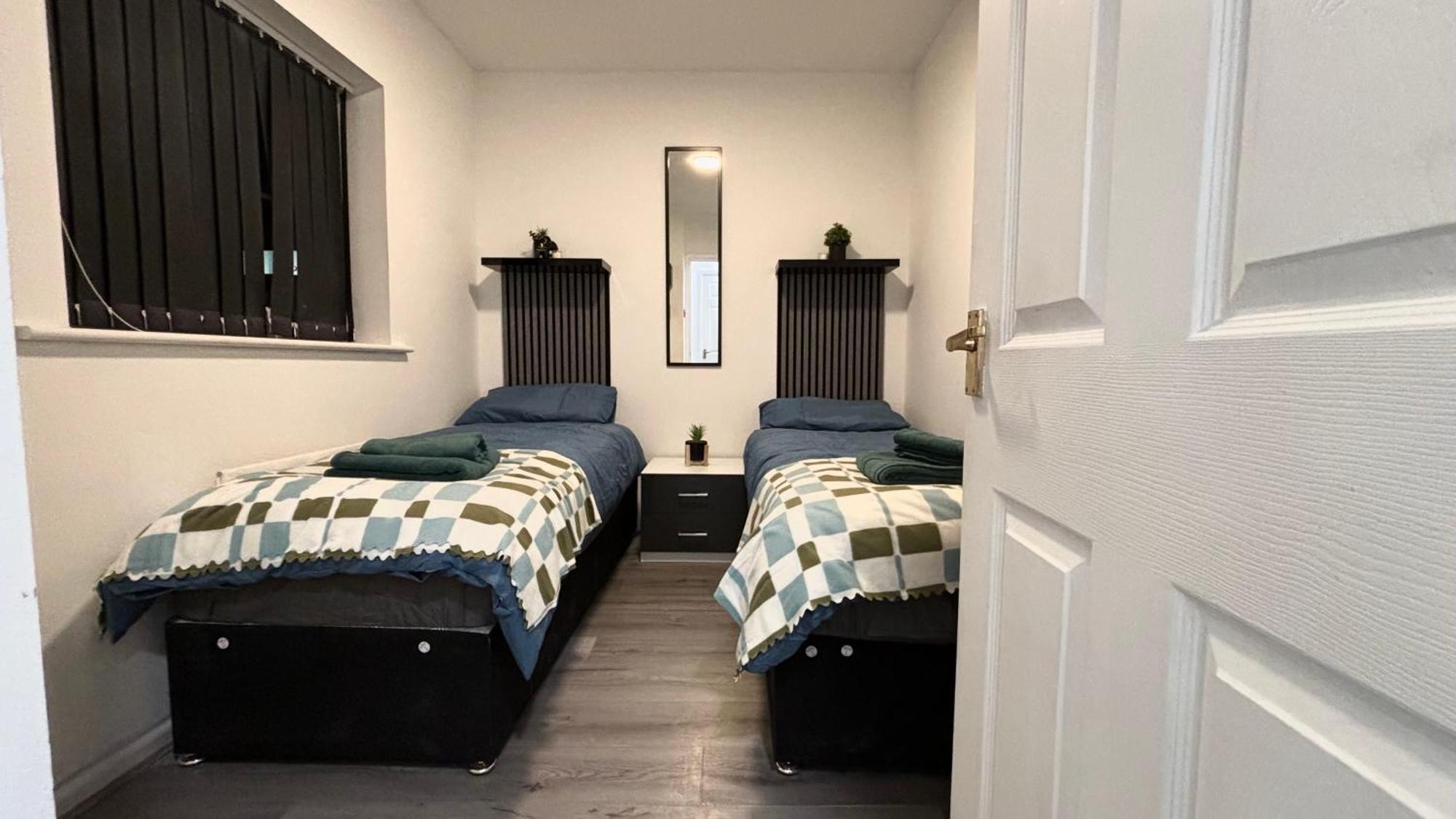 2-bed House By Knighthead Park W- Free Parking & Free Matchday Drop-off