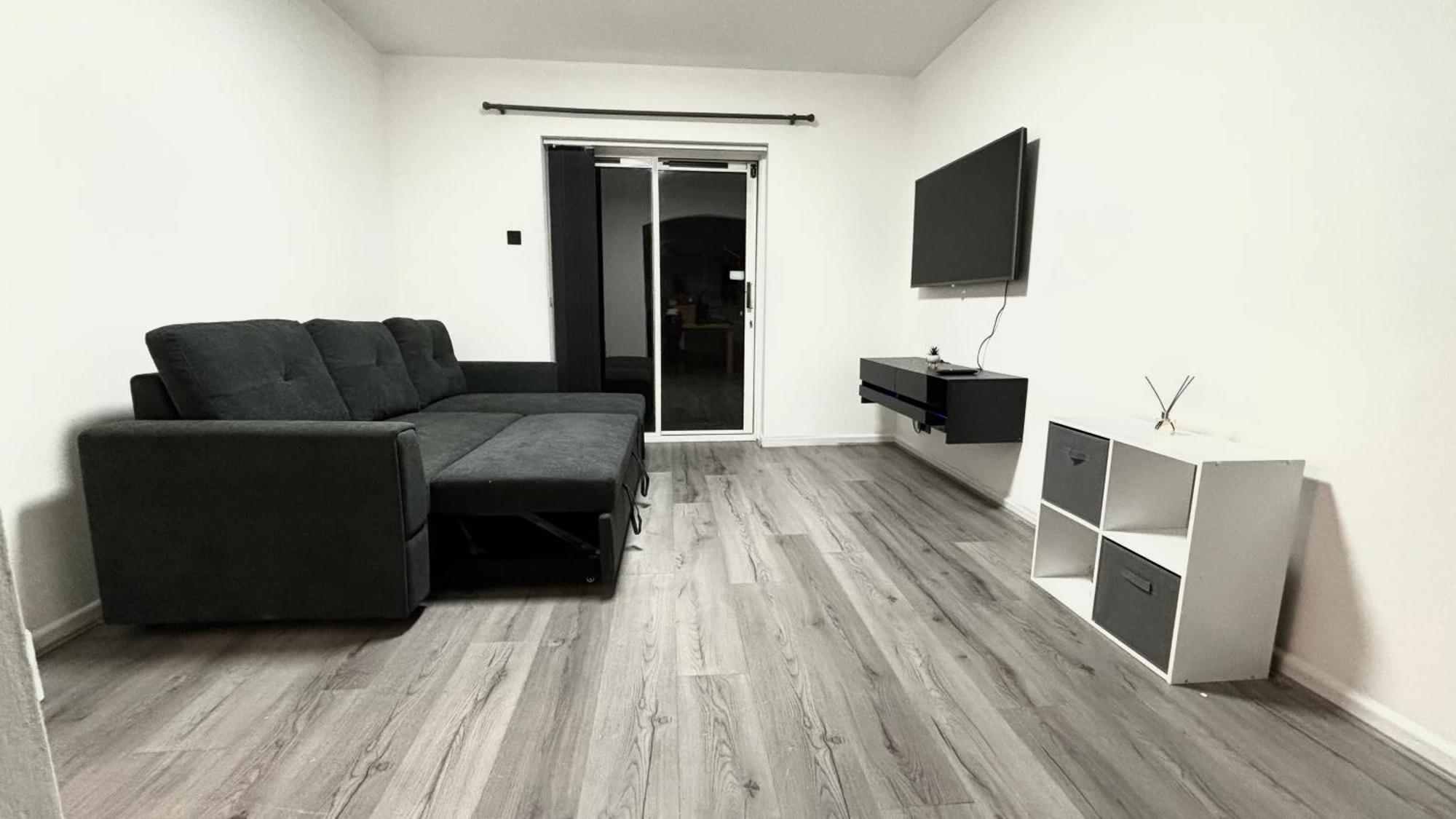 Holiday home 2-bed House By Knighthead Park W- Free Parking & Free Matchday Drop-off